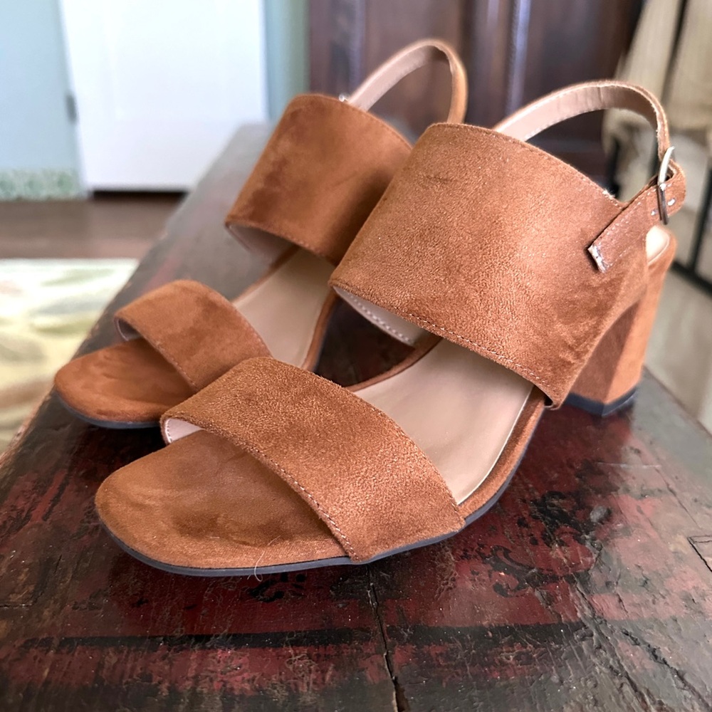 AEROSOLES Tan Women's Heeled Sandals. S. 6.5